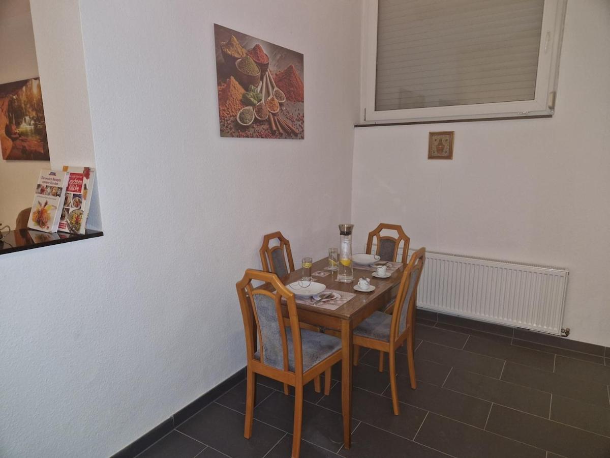Zentrales City-apartment Mit Garage Und Arbeitsplatz Geeignet Fuer Business Und Familie Apartment