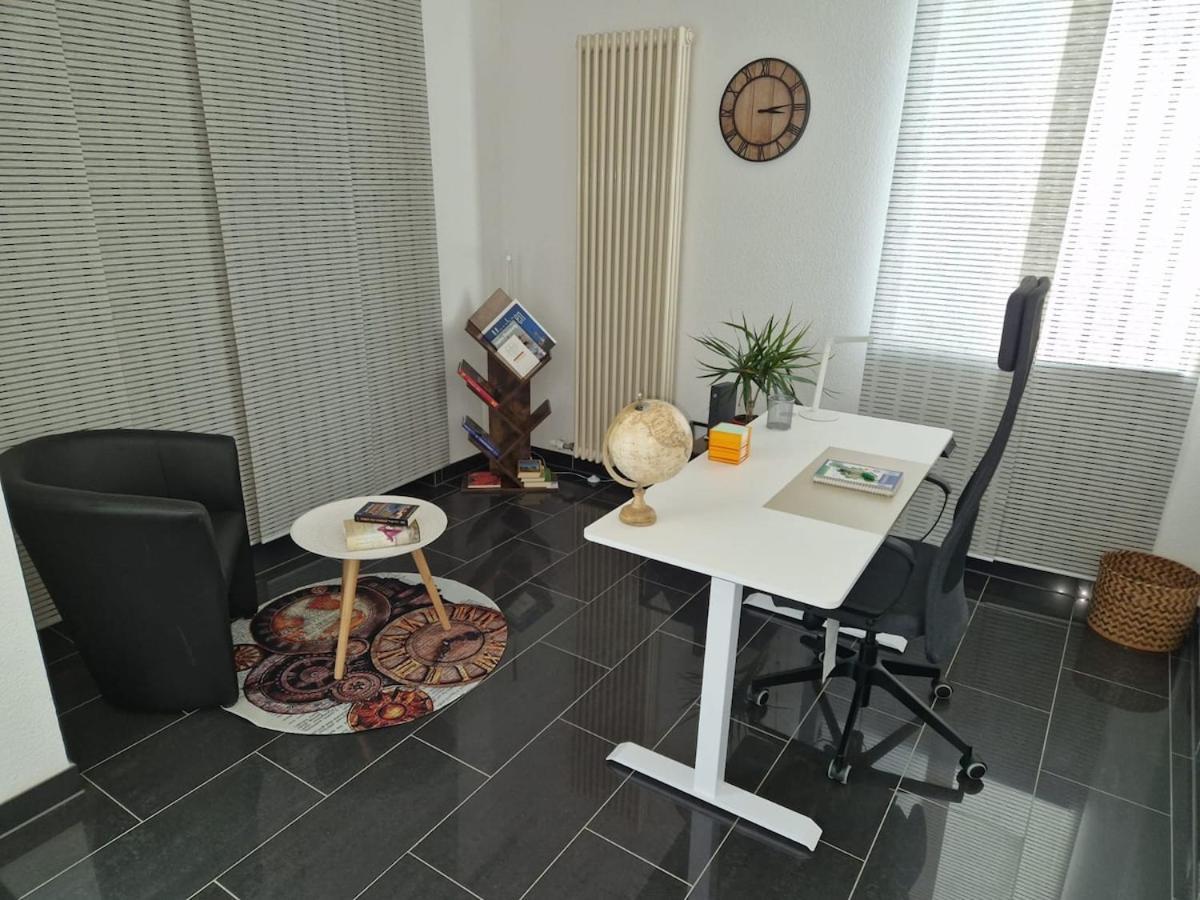 Zentrales City-apartment Mit Garage Und Arbeitsplatz Geeignet Fuer Business Und Familie *