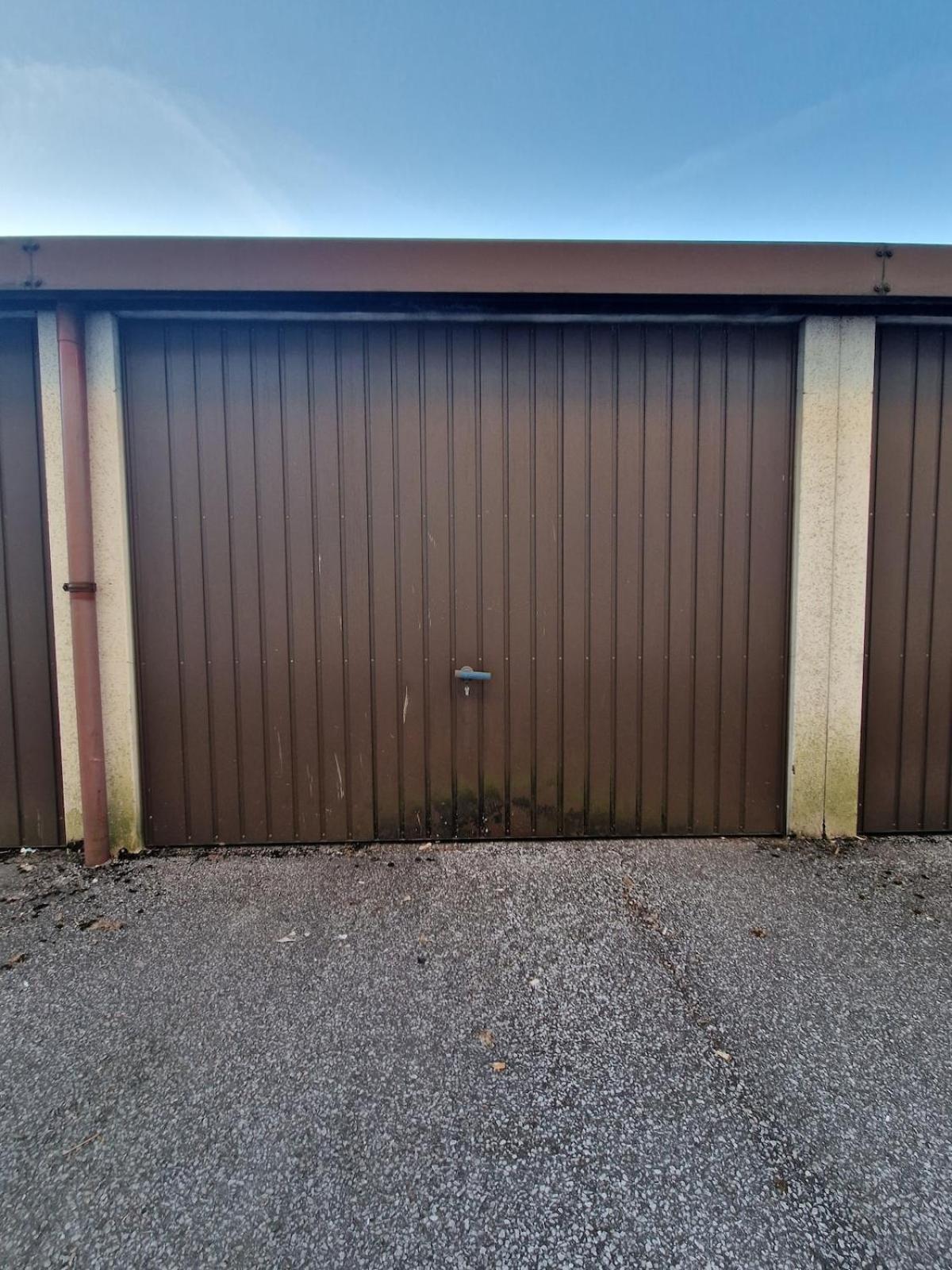 Zentrales City-apartment Mit Garage Und Arbeitsplatz Geeignet Fuer Business Und Familie Apartment